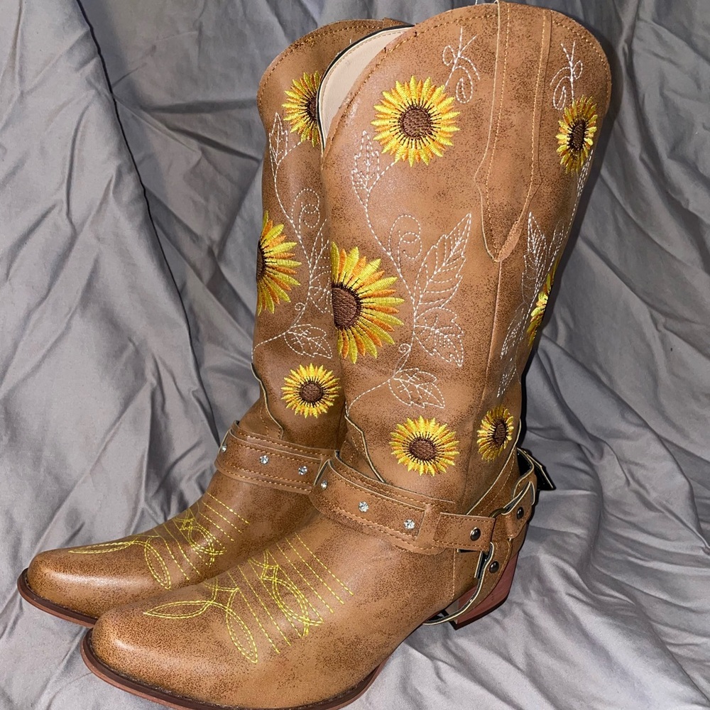Sunflower cowboy boots